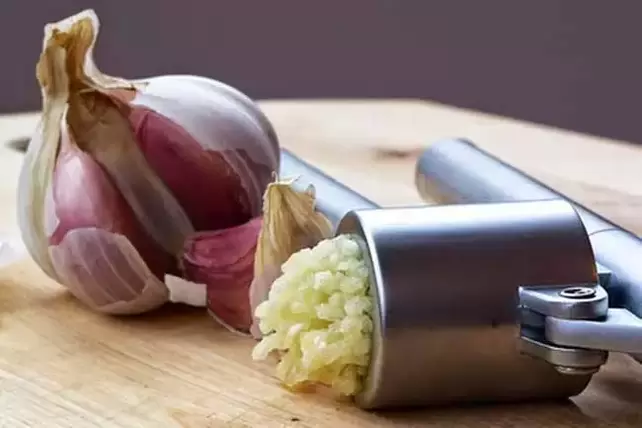 Garlic for preparing potency-enhancing infusions